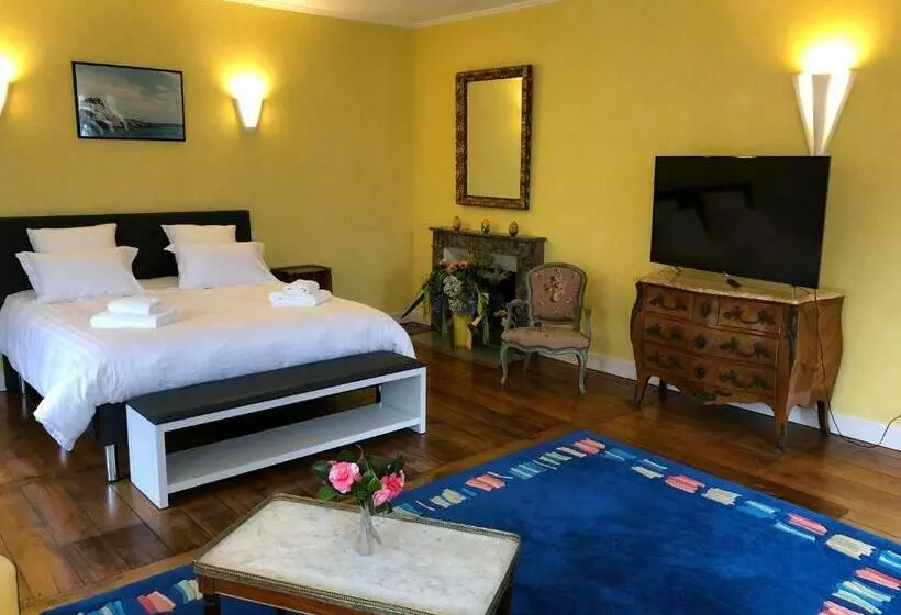 ホテル Chateau De Lannouan