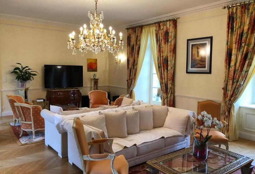 ホテル Chateau De Lannouan