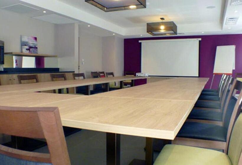 فندق De La Louee