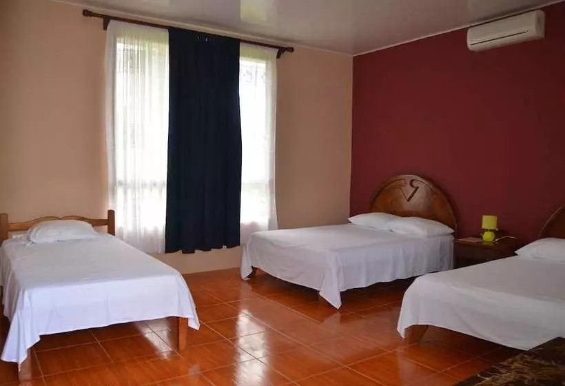 Hotelli Lumbres Del Arenal Cabinas Y Villas