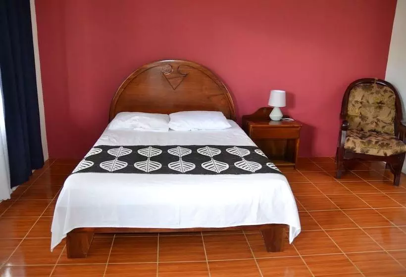 Hotelli Lumbres Del Arenal Cabinas Y Villas