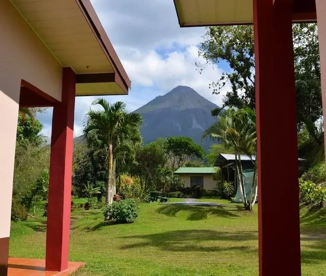 Hotelli Lumbres Del Arenal Cabinas Y Villas