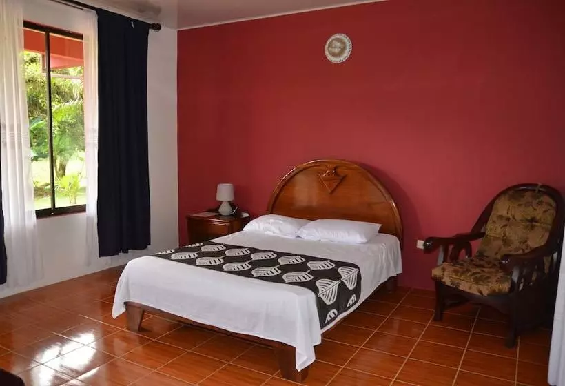 Hotelli Lumbres Del Arenal Cabinas Y Villas