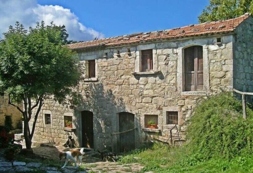 田舎風ホテル Agriturismo Borgo Cerquelle