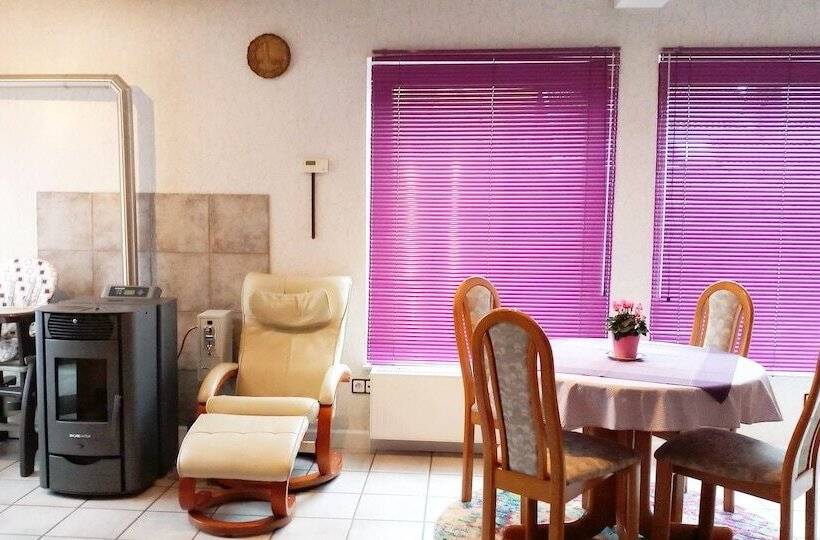 Пансион Ferienhaus & Nurdachhaus Rothaargebirge