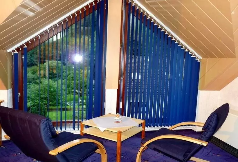 Majatalo Ferienhaus & Nurdachhaus Rothaargebirge