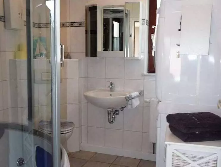 Majatalo Ferienhaus & Nurdachhaus Rothaargebirge