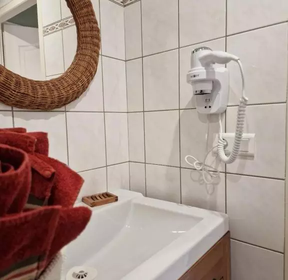 Majatalo Le Silence Du Midi