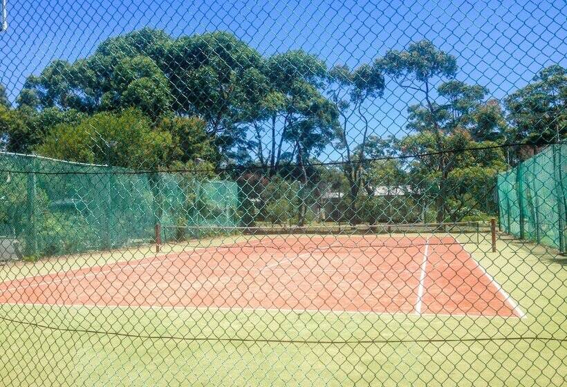 منتجع Lakeside Cabins & Holiday Village