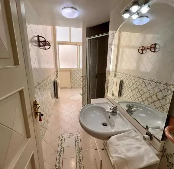 تختخواب و صبحانه La Casa Di Fili