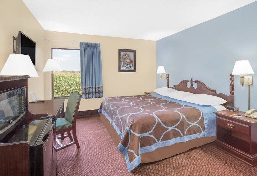 هتل Super 8 By Wyndham Galesburg
