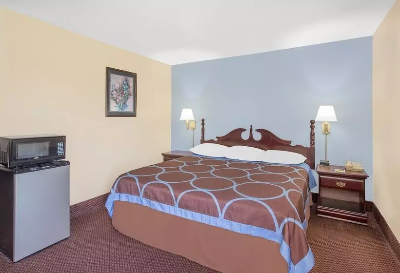 هتل Super 8 By Wyndham Galesburg