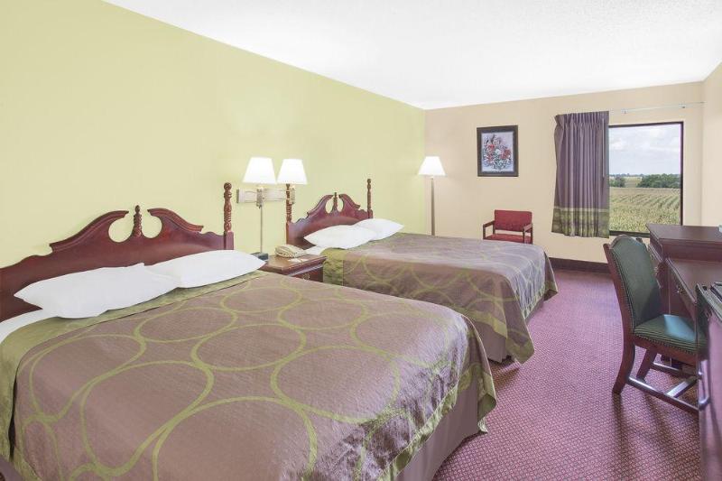 هتل Super 8 By Wyndham Galesburg