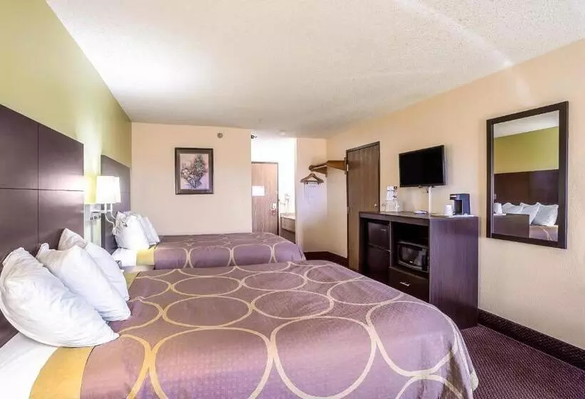 هتل Super 8 By Wyndham Galesburg