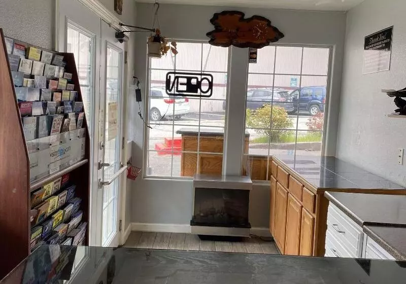 호텔 Budget Inn At The Heavenly Gondola