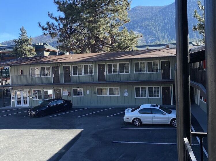 فندق Budget Inn At The Heavenly Gondola