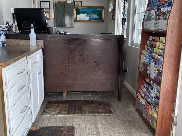 호텔 Budget Inn At The Heavenly Gondola