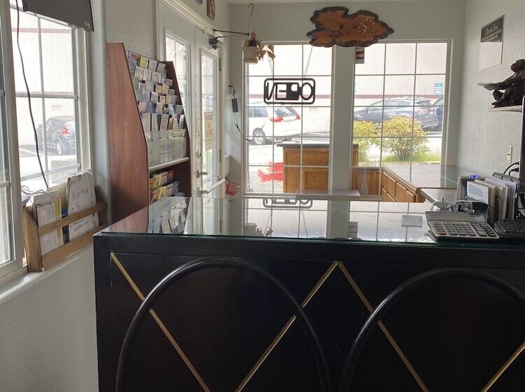 فندق Budget Inn At The Heavenly Gondola