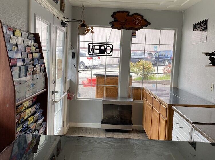 فندق Budget Inn At The Heavenly Gondola