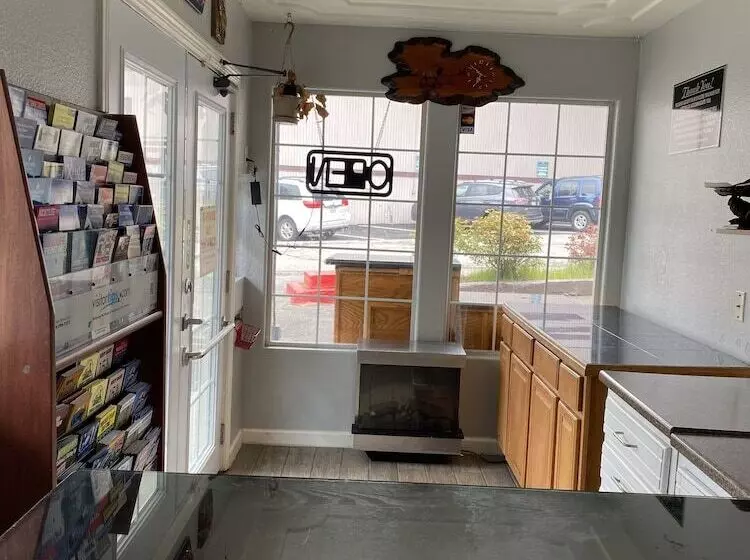 호텔 Budget Inn At The Heavenly Gondola