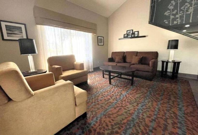 هتل Spark By Hilton Augusta