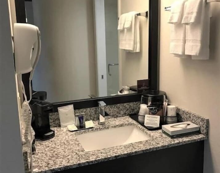 هتل Spark By Hilton Augusta