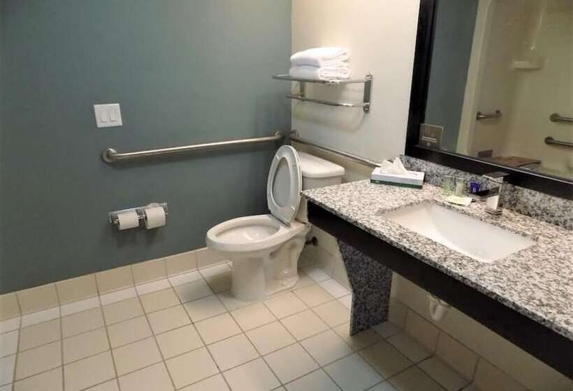 هتل Spark By Hilton Augusta