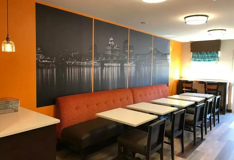 هتل Hawthorn Suites By Wyndham Louisville North