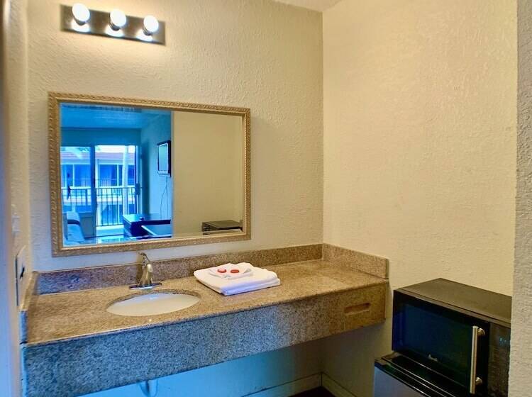 ホテル La Vista Inn