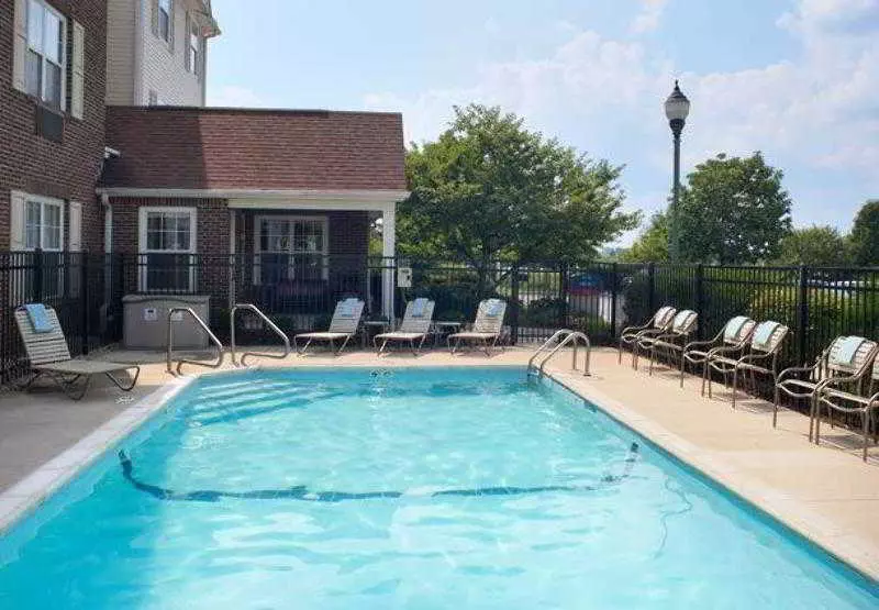 ホテル Mainstay Suites Columbus Worthington