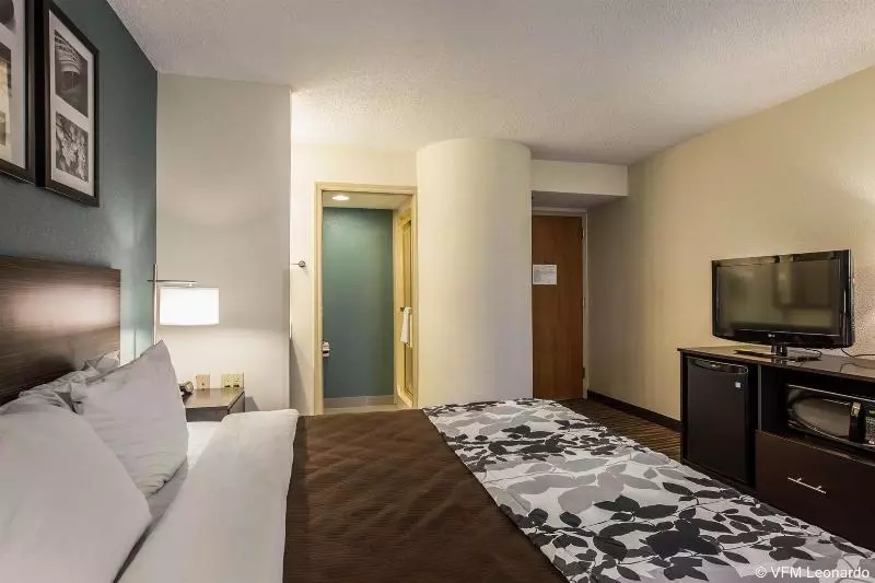 هتل Sleep Inn Greensboro Airport