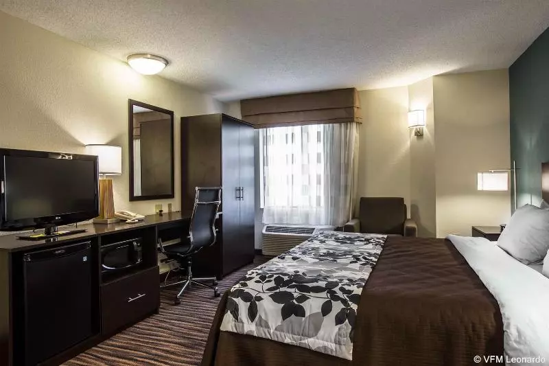 هتل Sleep Inn Greensboro Airport