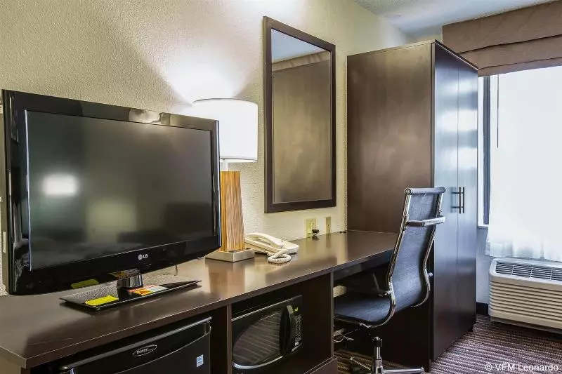 هتل Sleep Inn Greensboro Airport