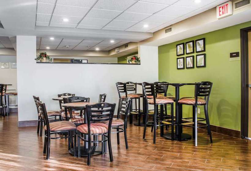 בית מלון כפרי Sleep Inn & Suites