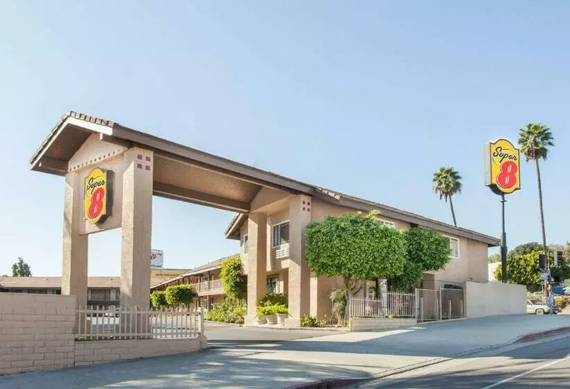 Hotelli Super 8 By Wyndham Los Angeles/alhambra