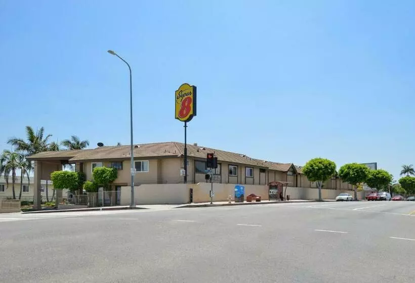 Hotelli Super 8 By Wyndham Los Angeles/alhambra