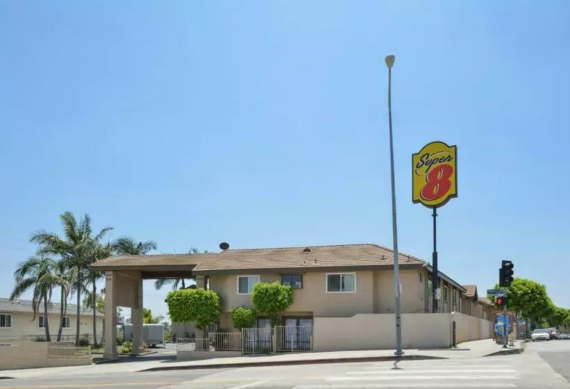 Hotelli Super 8 By Wyndham Los Angeles/alhambra
