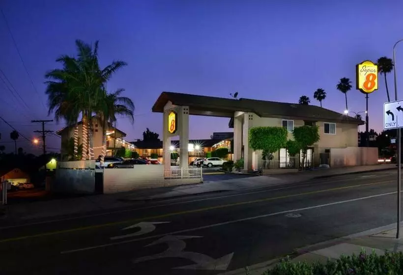 Hotelli Super 8 By Wyndham Los Angeles/alhambra