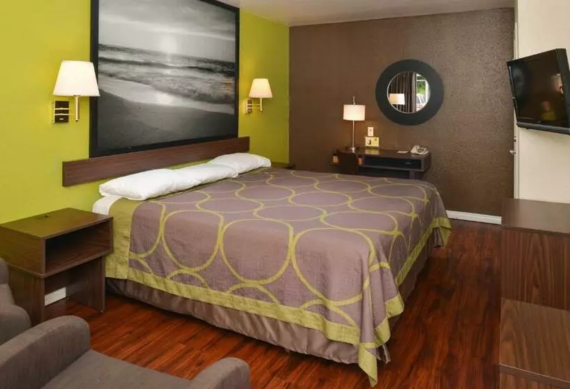 Hotelli Super 8 By Wyndham Los Angeles/alhambra
