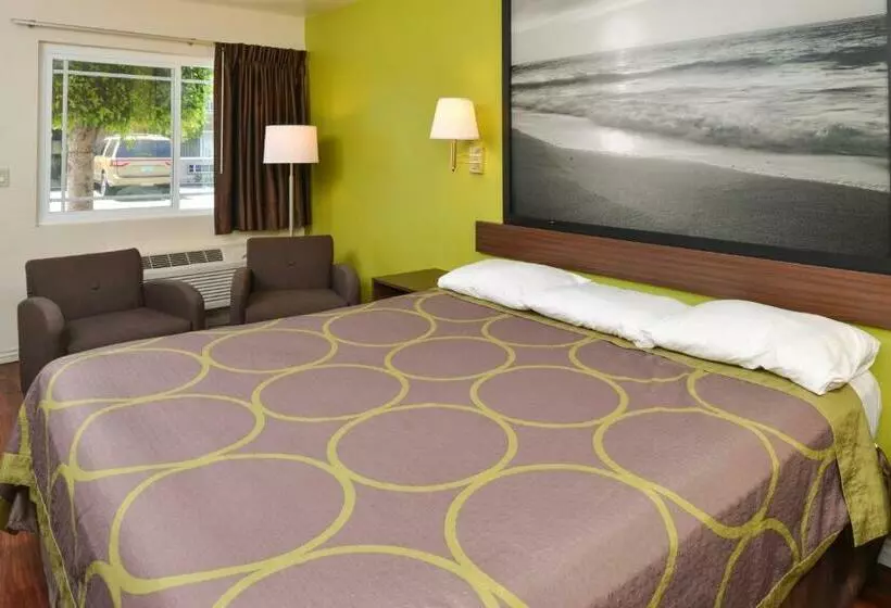 Hotelli Super 8 By Wyndham Los Angeles/alhambra