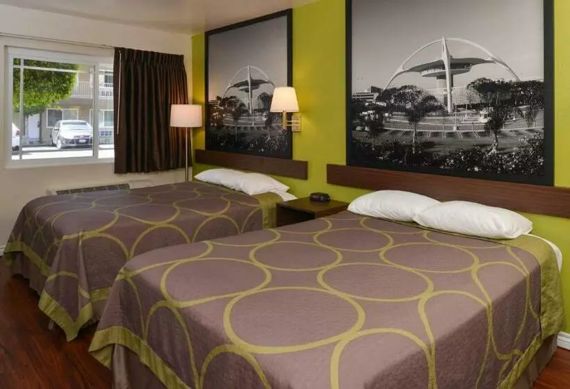 Hotelli Super 8 By Wyndham Los Angeles/alhambra