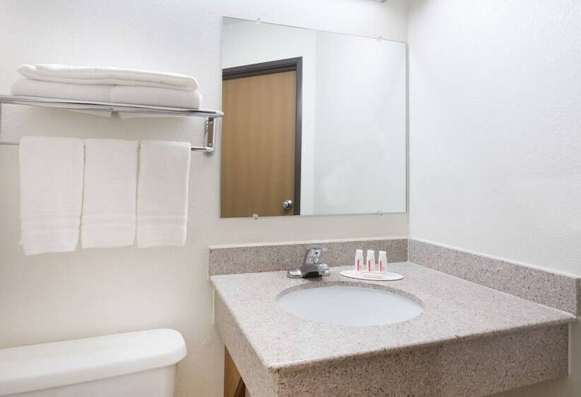 هتل Super 8 By Wyndham Morgantown