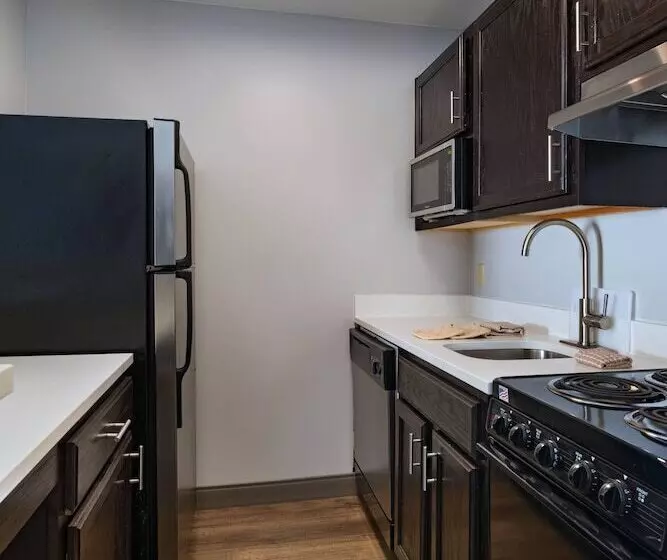 هتل Towneplace Suites By Marriott Baton Rouge South