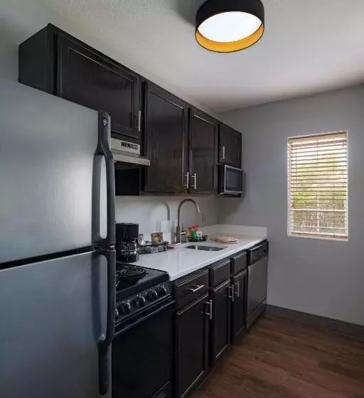 هتل Towneplace Suites By Marriott Baton Rouge South