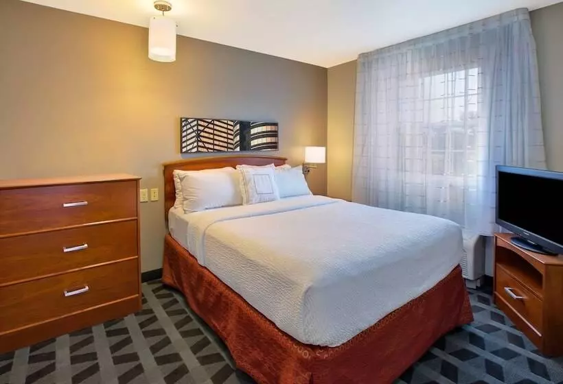 Отель Towneplace Suites Detroit Sterling Heights