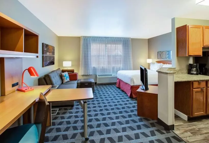 Отель Towneplace Suites Detroit Sterling Heights