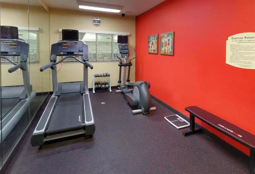 בית מלון כפרי Towneplace Suites Joplin