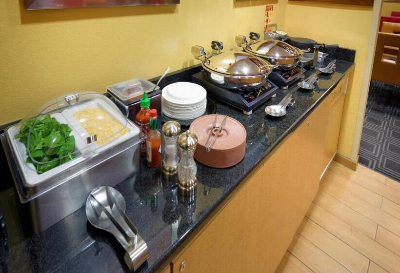 فندق Towneplace Suites Joplin