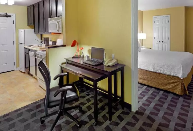 בית מלון כפרי Towneplace Suites Joplin