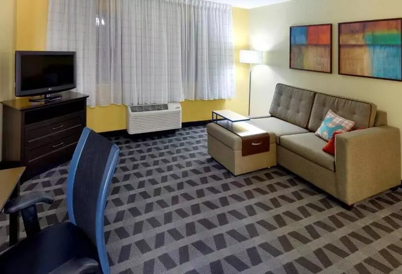 בית מלון כפרי Towneplace Suites Joplin